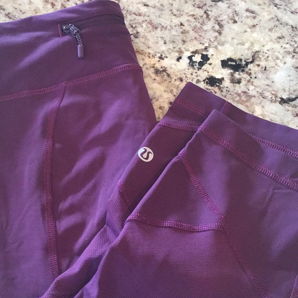 Lululemon Pace Rival Mid-Rise Crop 22”